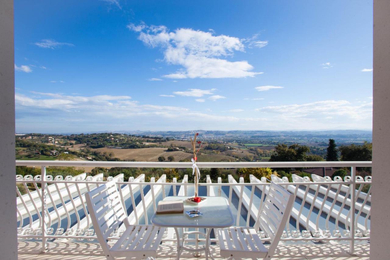 Holiday Residence Belohorizonte Macerata Bagian luar foto