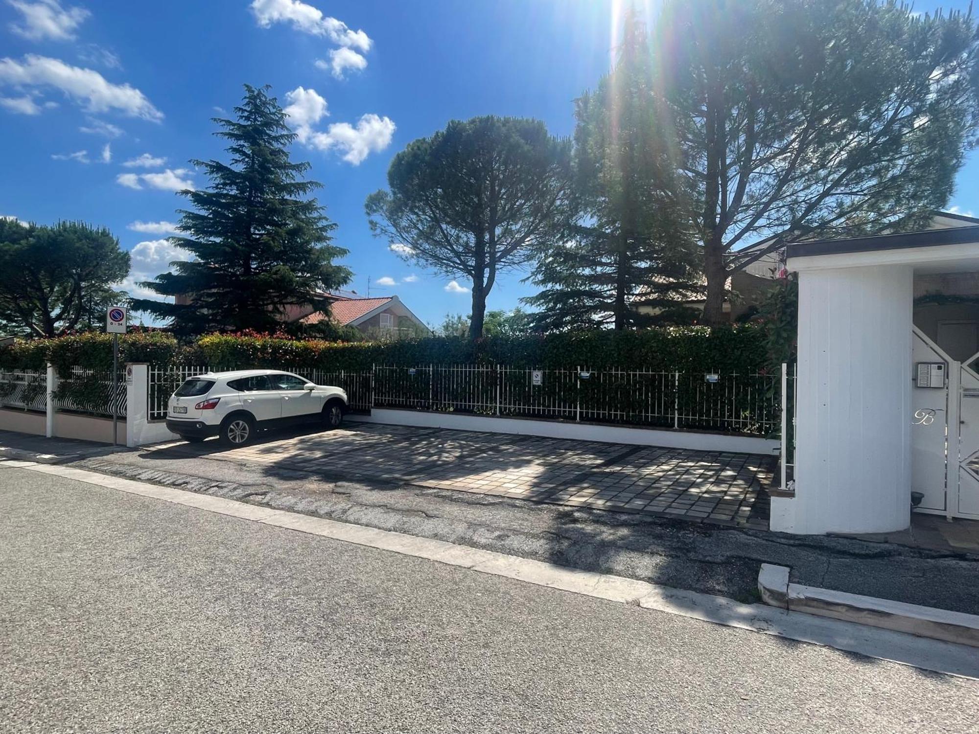 Holiday Residence Belohorizonte Macerata Bagian luar foto