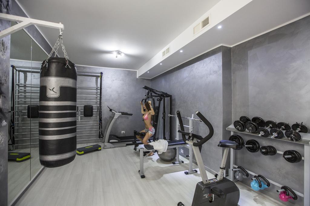Holiday Residence Belohorizonte Macerata Bagian luar foto